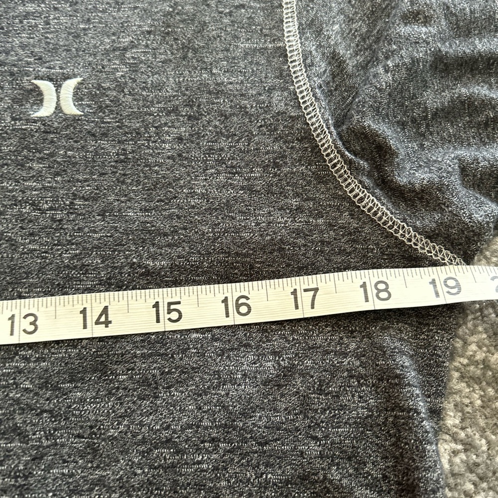 ** Men Hurley by Buckle - Grey LS 🔥🔥. Grey and lightweight. Sz small! - Picture 6 of 9